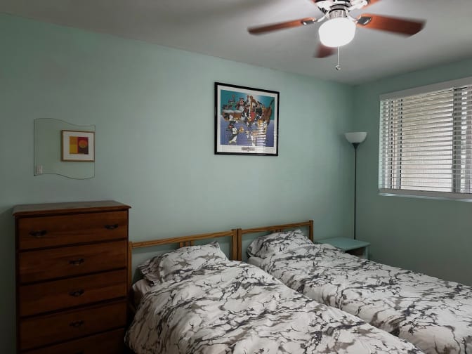 KTNA's room