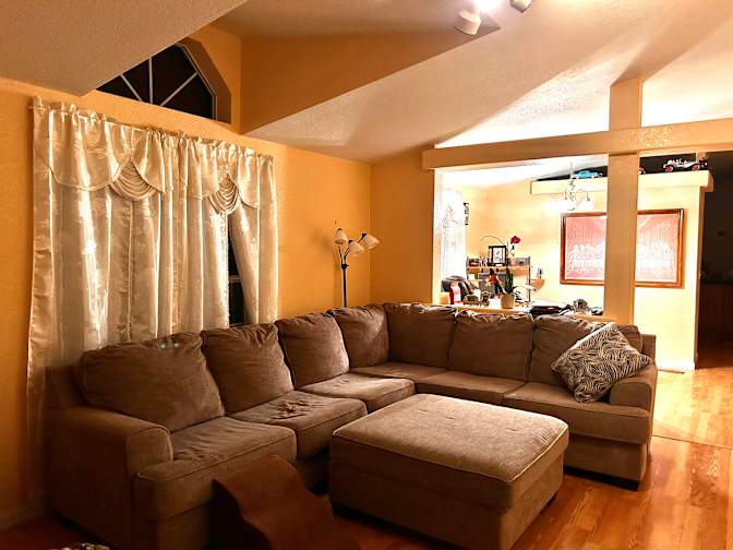 ABQ-border Progressive Home's room