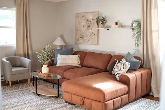 Alcove Rooms's room