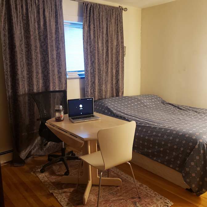 Ali's room