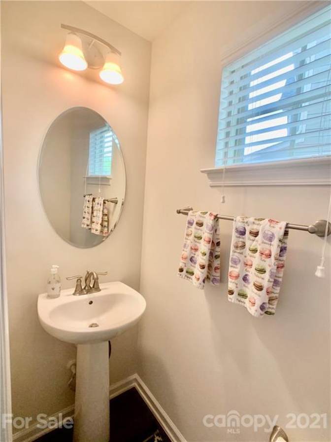 Alcove Rooms's room
