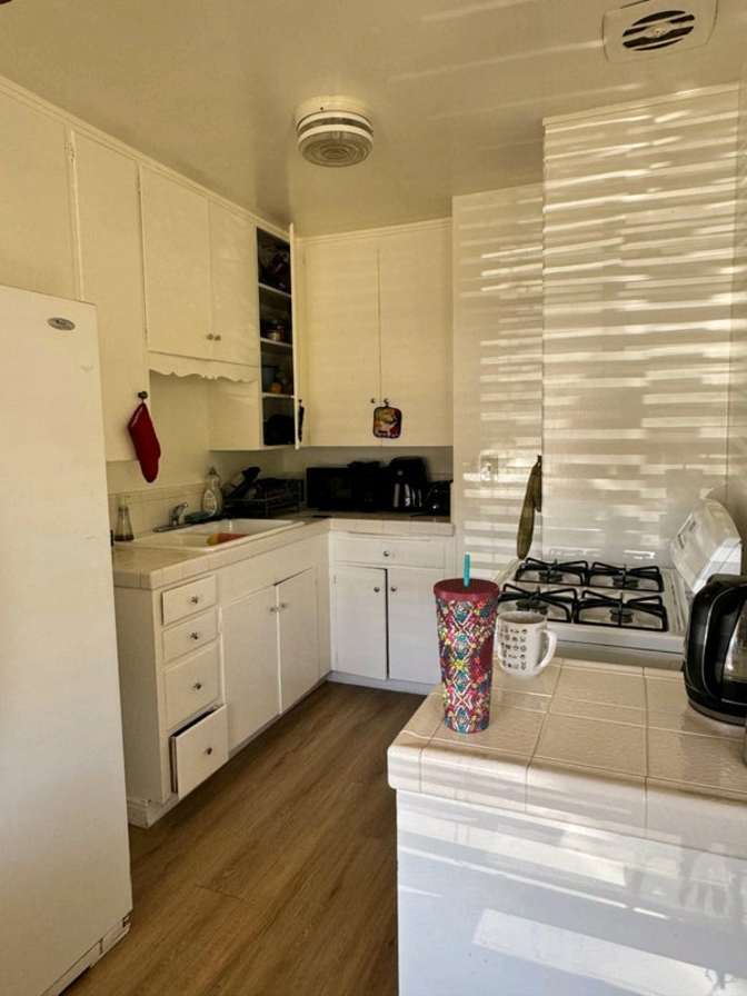 Lovely flat in Pasadena's room