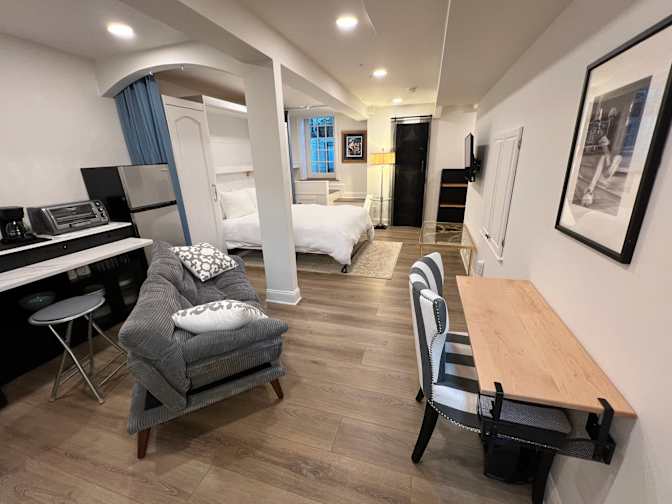 Lynn's room