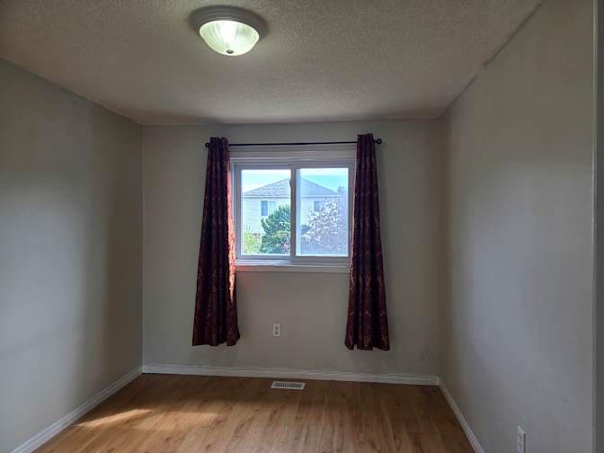 Murz's room