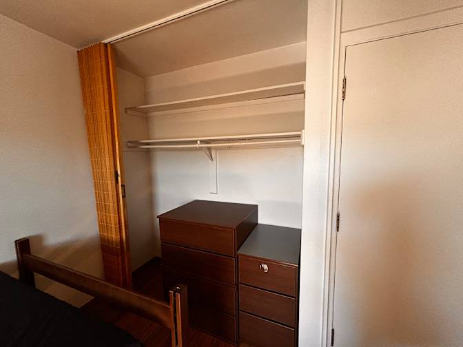Can Liu's room