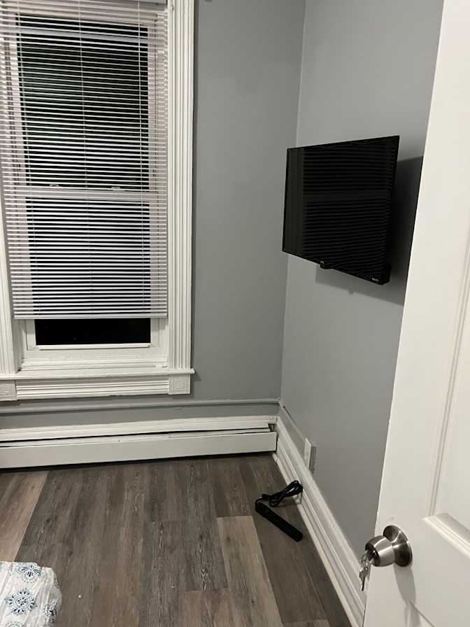 Winston's room