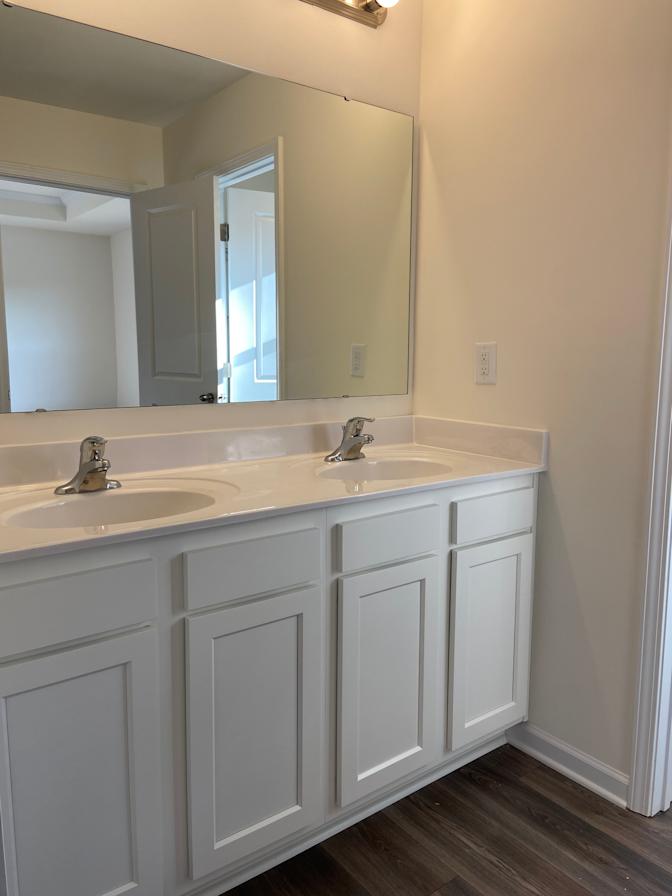 Alcove Rooms's room