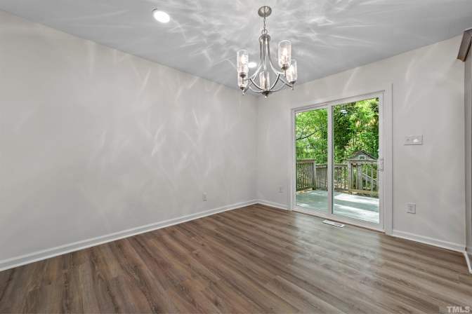 Alcove Rooms's room