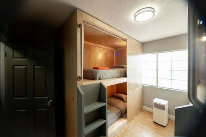 Bob's room