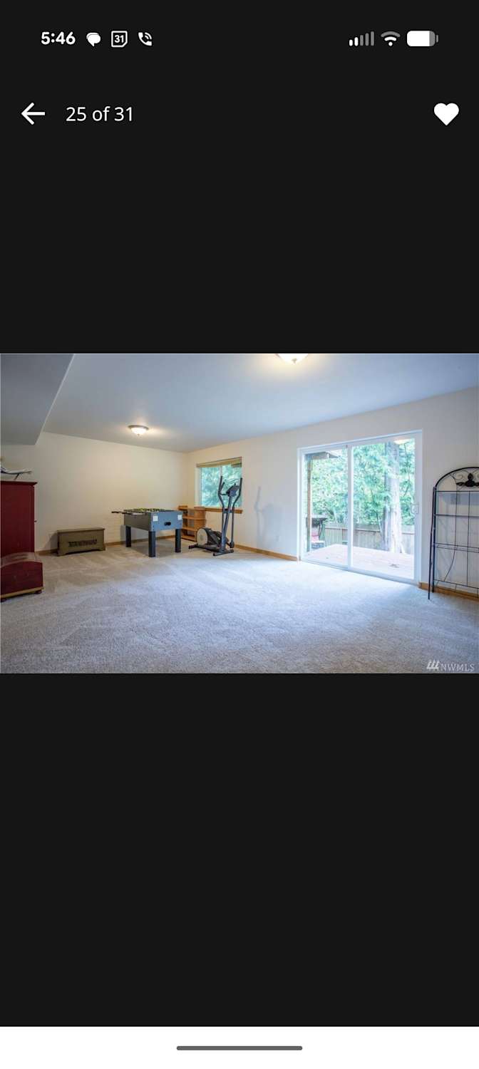 DAKOTA's room