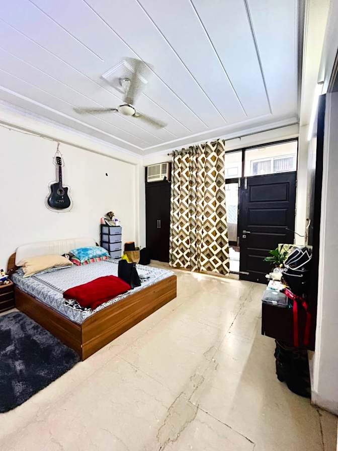 Abhinav's room
