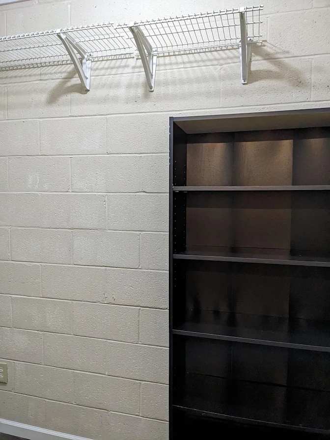 Alcove Rooms's room