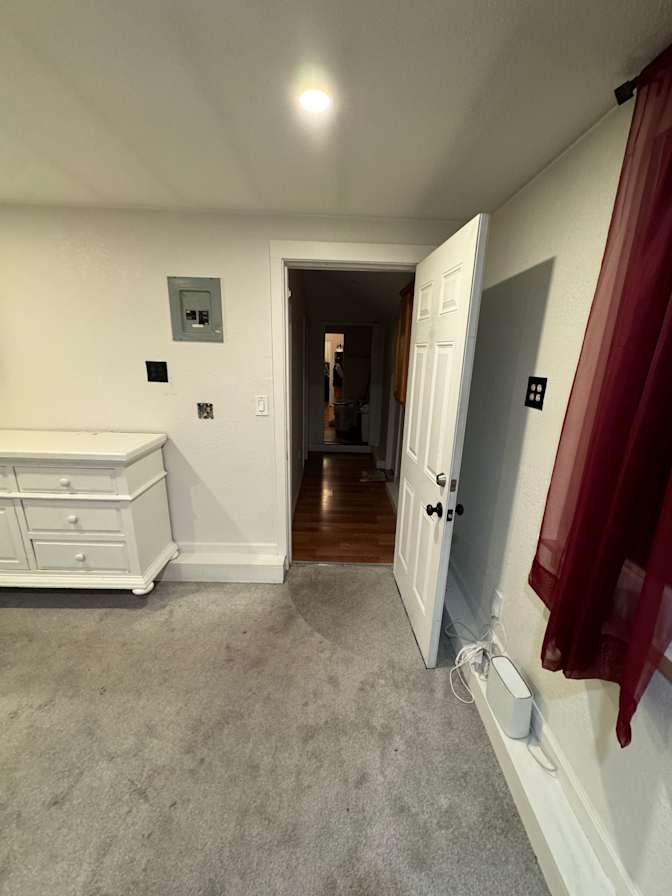 Jose Villalobos's room