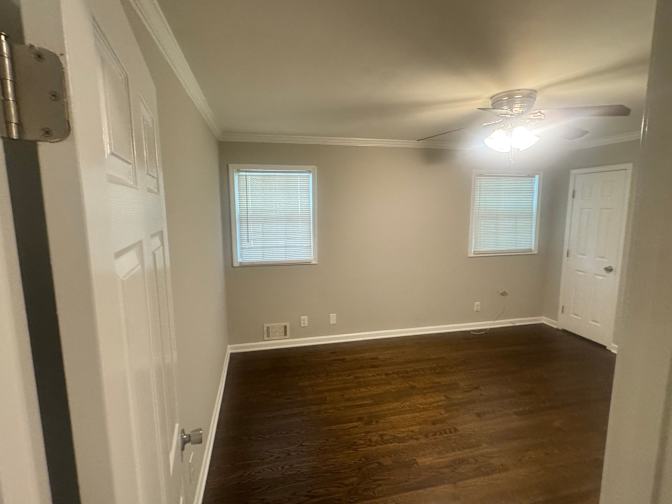 Alcove Rooms's room