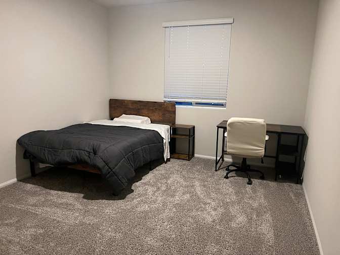 Shuo's room