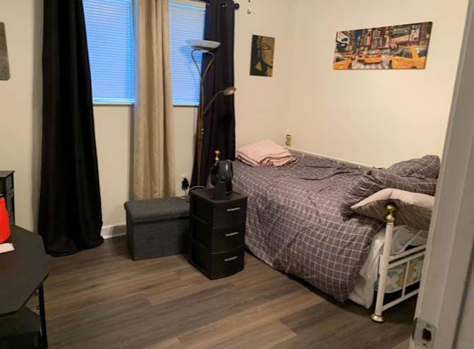 Len's room