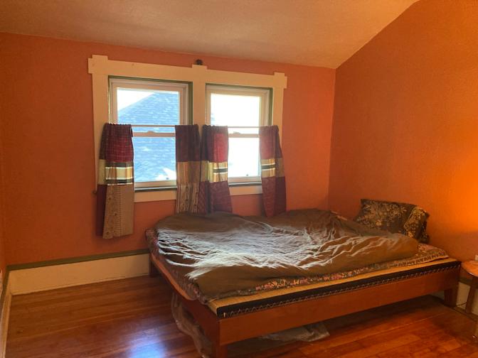Hoyt's room