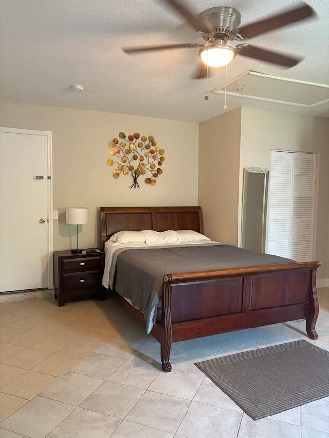 PRIVATE ENTRANCE's room