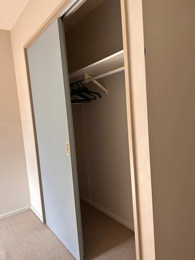 Priya Fernandes's room