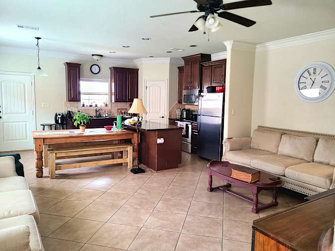 Kynda's room
