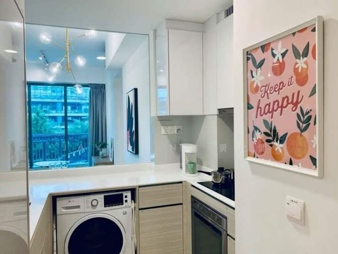 alex tan's room