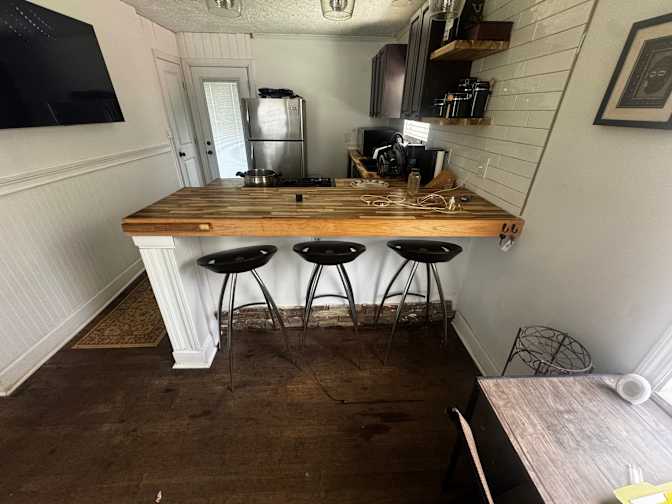Alcove Rooms's room