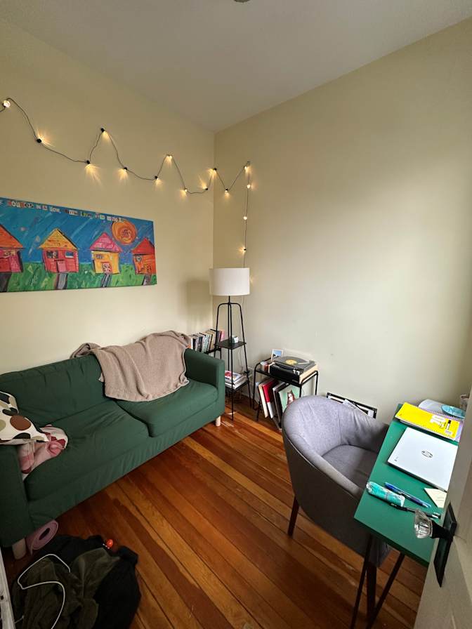 Fredy's room