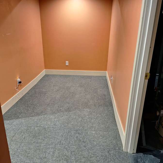 Lynn's room