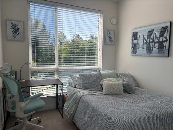 Caroline's room