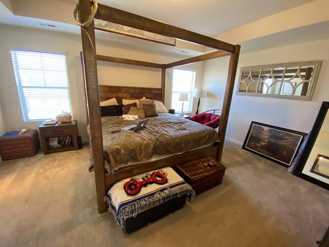 Alcove Rooms's room