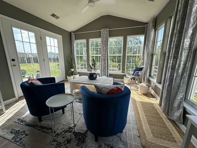 Alcove Rooms's room