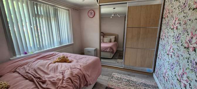 Niraj's room