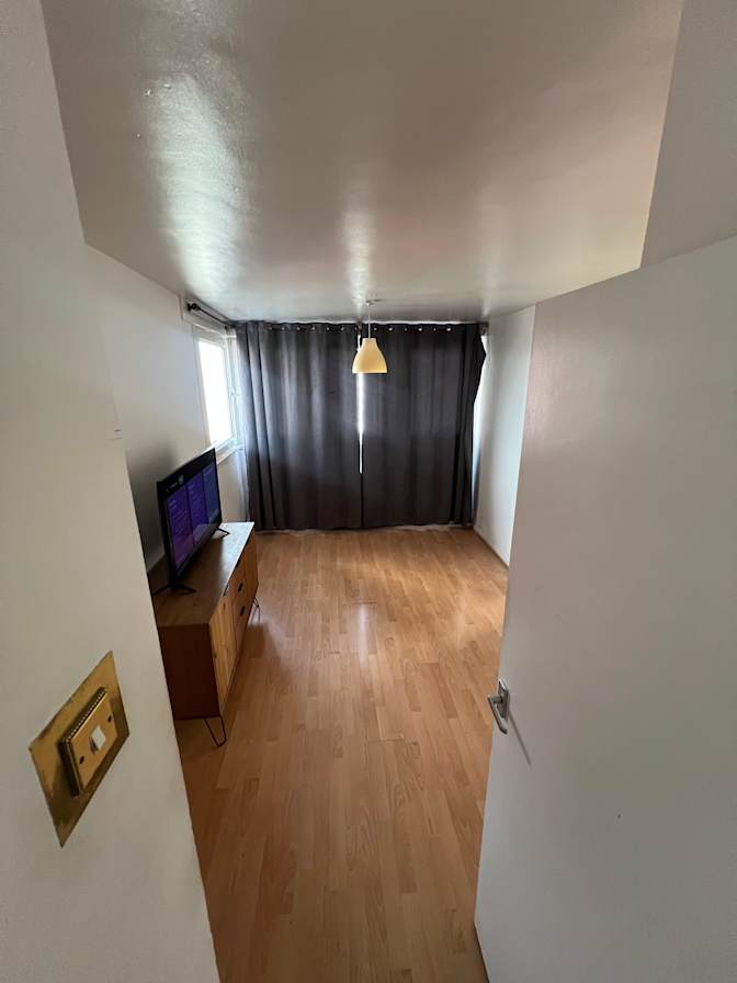 Gabriel Gonzalez's room