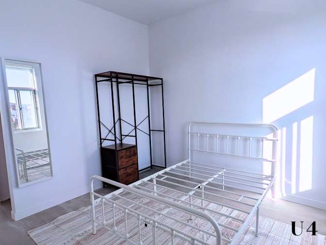 Lisa's room