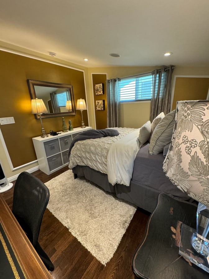 Ron's room