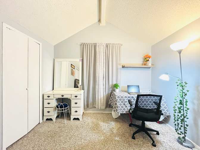 Vivian's room