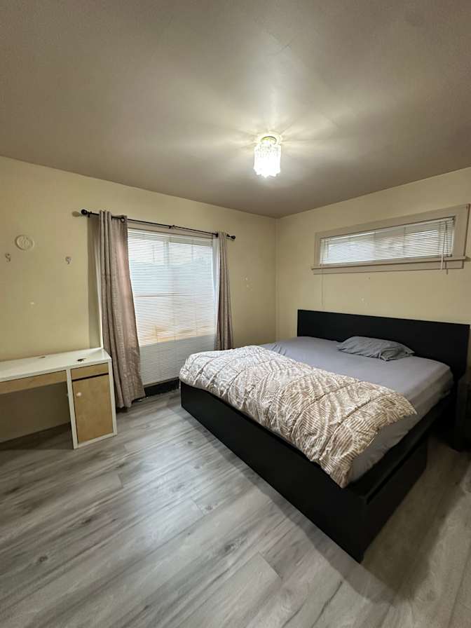 Giordaine's room