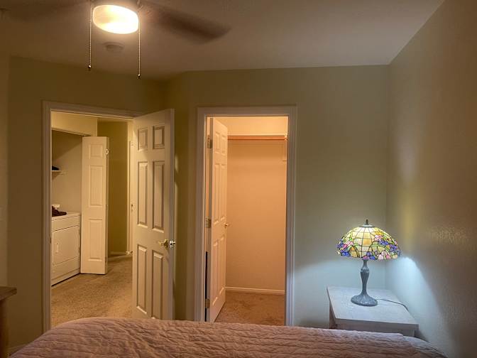 Carlos's room
