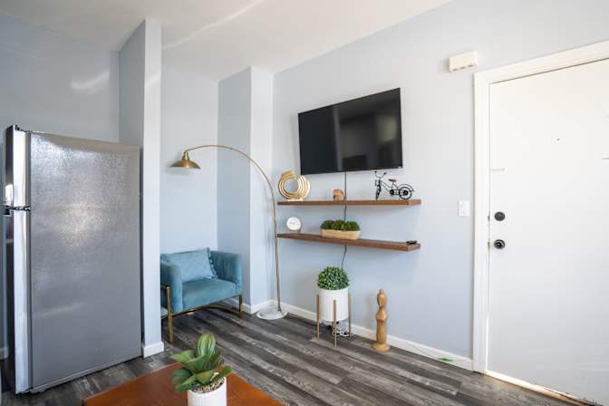 Lius Estate's room