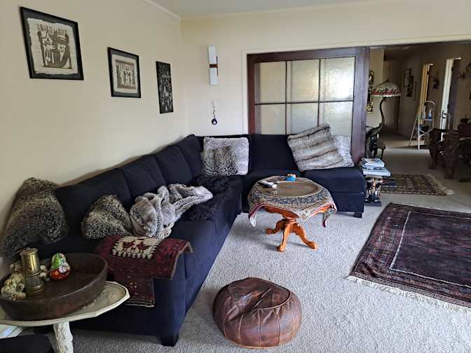 Dee's room