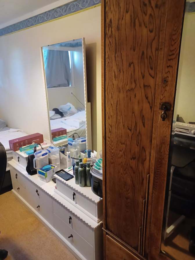 Allen's room