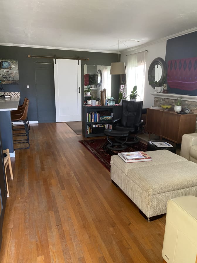 Suzanne's room