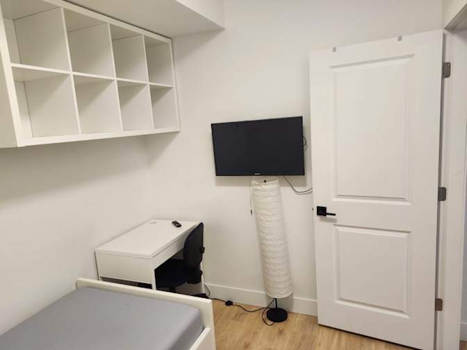 South Surrey - Grandview Heights's room