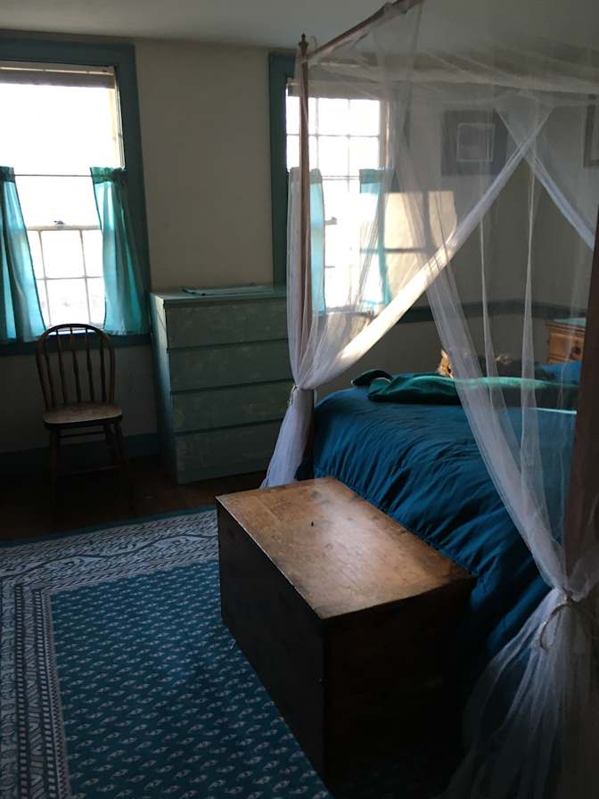 Aileen L's room