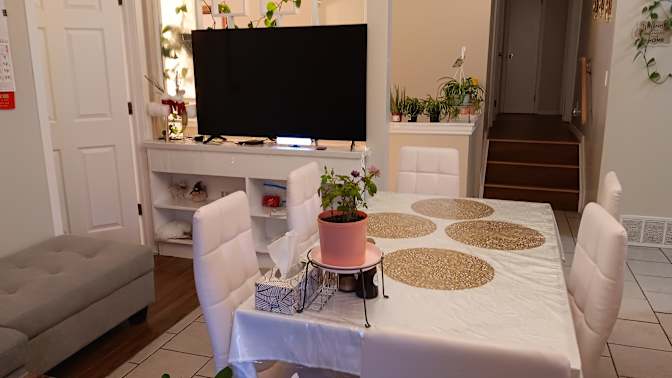 Christy Le's room