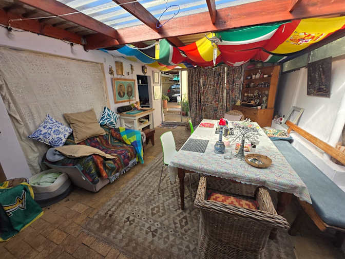 Green Point Tree House's room
