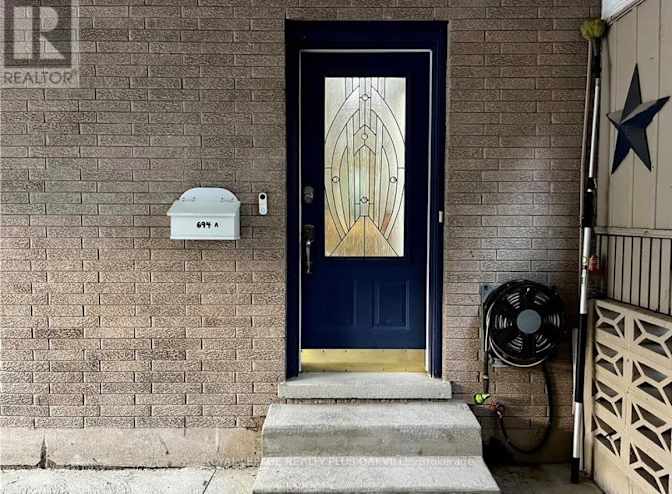 Julia Simatovic's room