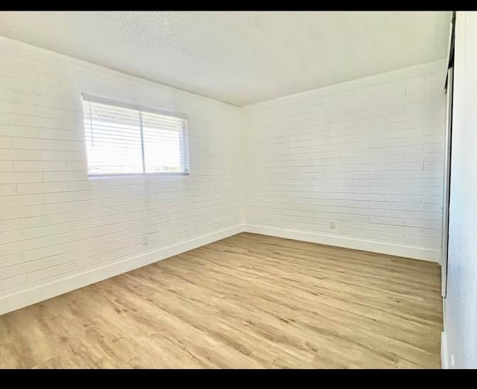 Luis's room