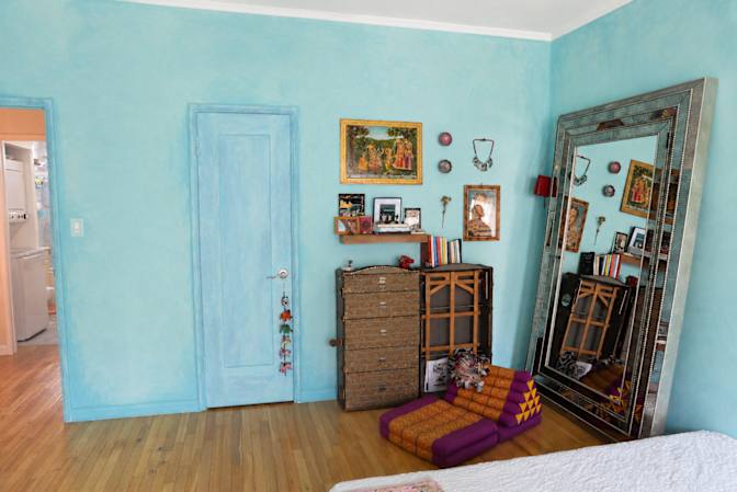 Kelly's room