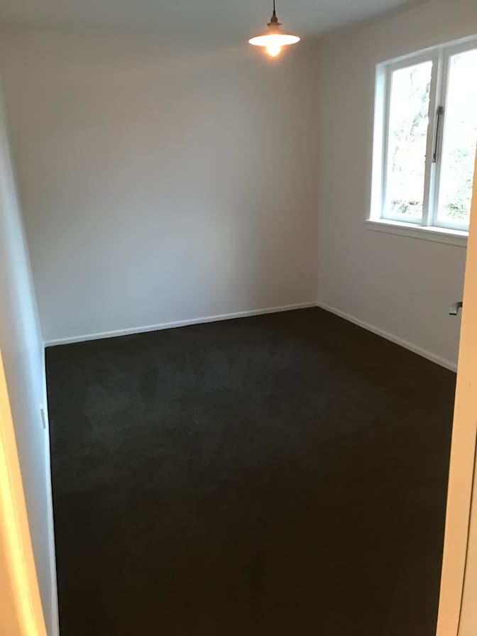 Zahra's room